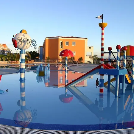 Skiper & Golf Resort, Niky 아파트 사부드리자